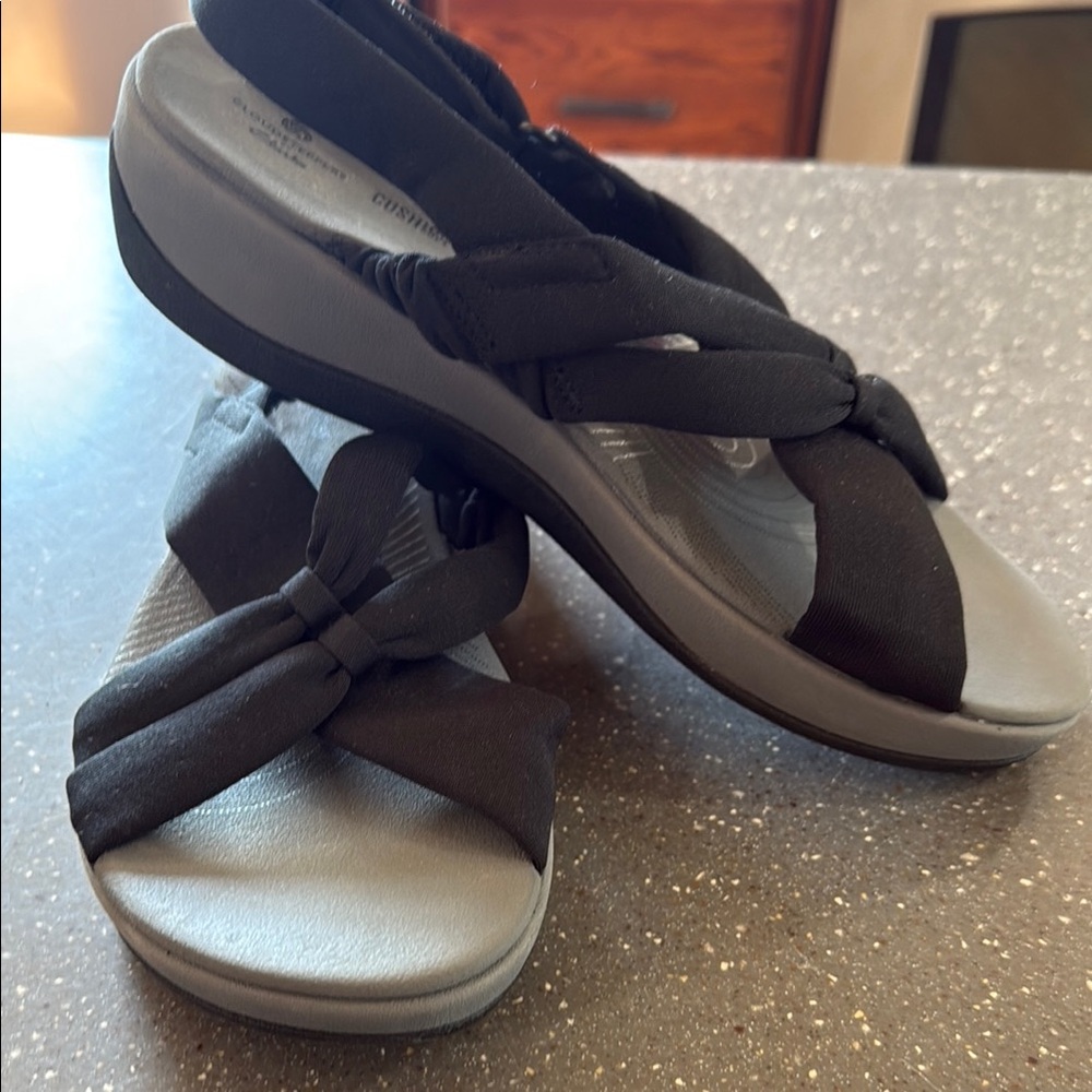 Cloudsteppers by Clarks Black Sandals Comfortable Design